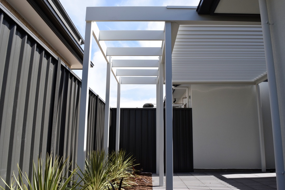 Glengowrie Builder Openable Roof in Outdoor Area